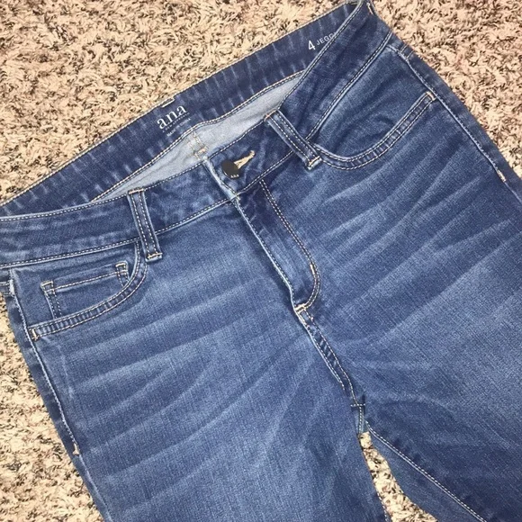 ๐ 5/$25! ANA High Rise Medium Wash Skinny Jegging Size 4 |NWOT! - Picture 3 of 5